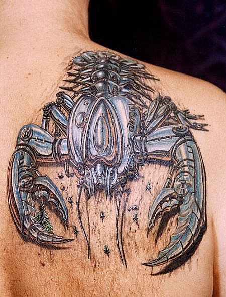 3d tattoo raka na ramenu